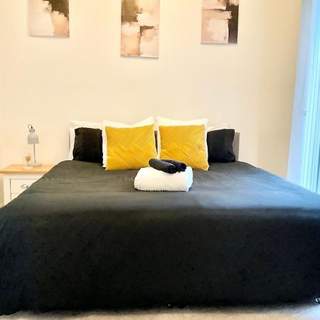 The Parkes A Stylish 3Br House, 5 Mins From Central Birmingham Close To The Edgbaston Stadium, The Hippodrome, Uob, Aston And Bcu, China Town, Kings Heath Bhx Airport And Much More Екстер'єр фото