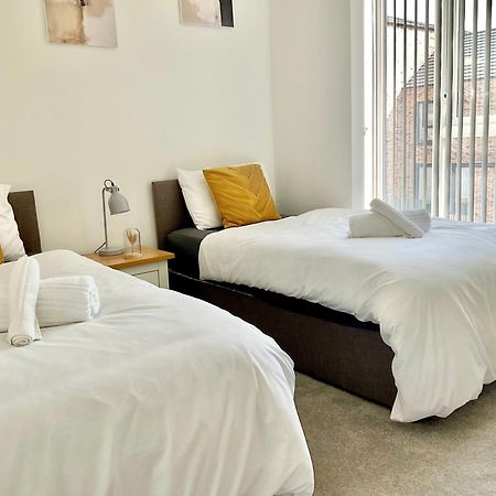 The Parkes A Stylish 3Br House, 5 Mins From Central Birmingham Close To The Edgbaston Stadium, The Hippodrome, Uob, Aston And Bcu, China Town, Kings Heath Bhx Airport And Much More Екстер'єр фото