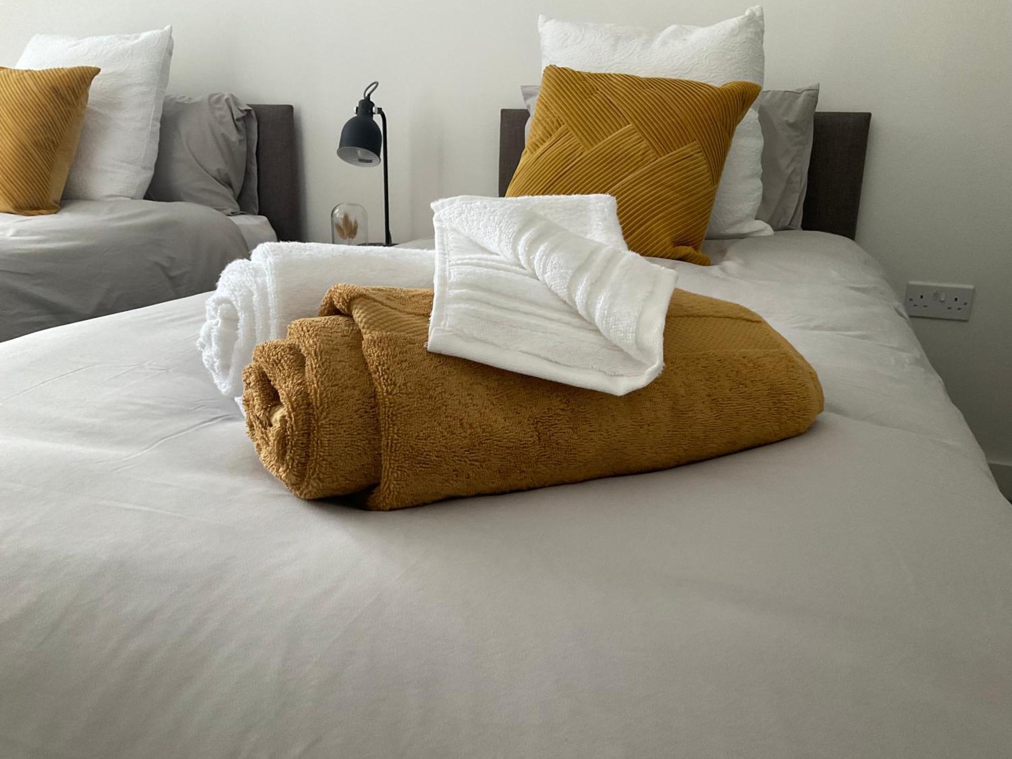 The Parkes A Stylish 3Br House, 5 Mins From Central Birmingham Close To The Edgbaston Stadium, The Hippodrome, Uob, Aston And Bcu, China Town, Kings Heath Bhx Airport And Much More Екстер'єр фото