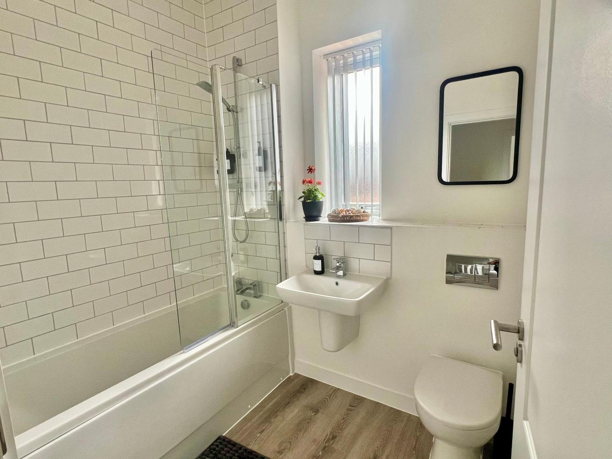 The Parkes A Stylish 3Br House, 5 Mins From Central Birmingham Close To The Edgbaston Stadium, The Hippodrome, Uob, Aston And Bcu, China Town, Kings Heath Bhx Airport And Much More Екстер'єр фото