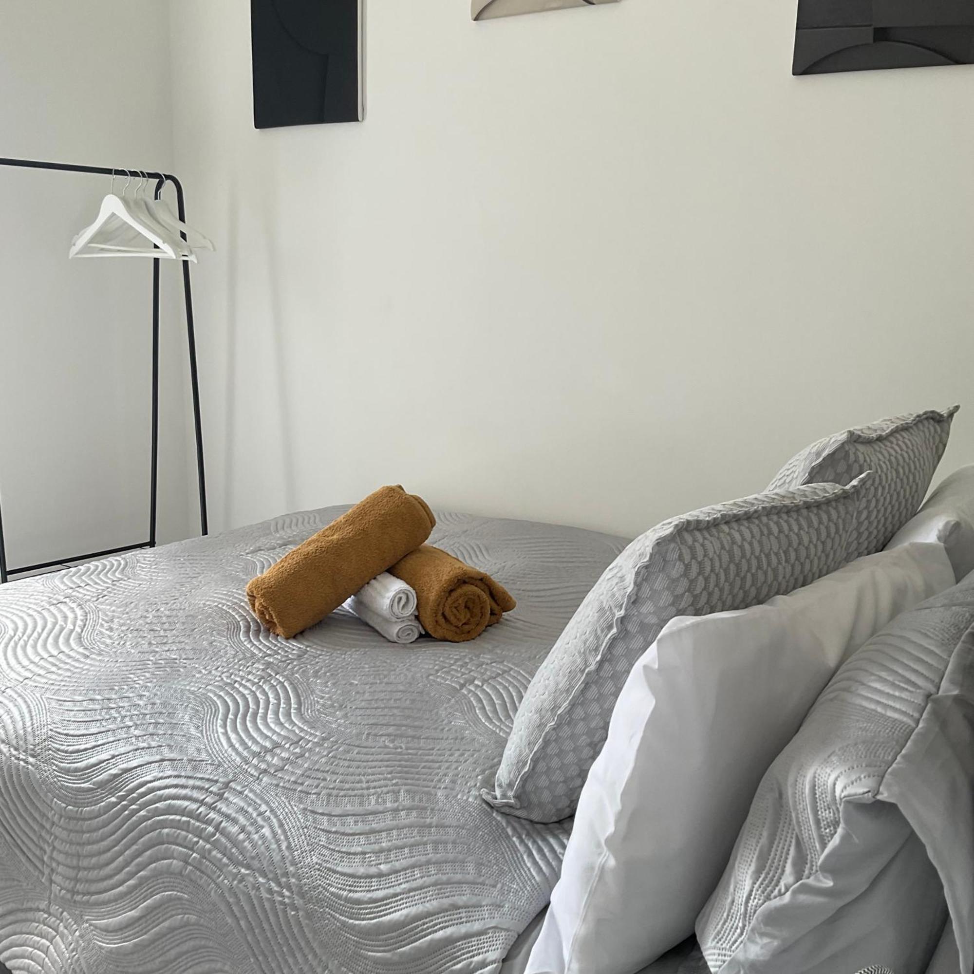 The Parkes A Stylish 3Br House, 5 Mins From Central Birmingham Close To The Edgbaston Stadium, The Hippodrome, Uob, Aston And Bcu, China Town, Kings Heath Bhx Airport And Much More Екстер'єр фото