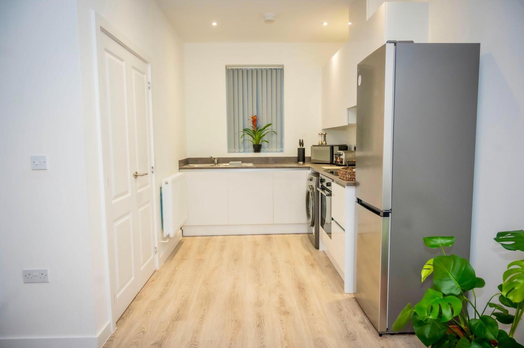The Parkes A Stylish 3Br House, 5 Mins From Central Birmingham Close To The Edgbaston Stadium, The Hippodrome, Uob, Aston And Bcu, China Town, Kings Heath Bhx Airport And Much More Екстер'єр фото